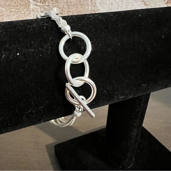 Danity Silver beaded/Chain Bracelet with Toggle Closure - Picture 2 of 4